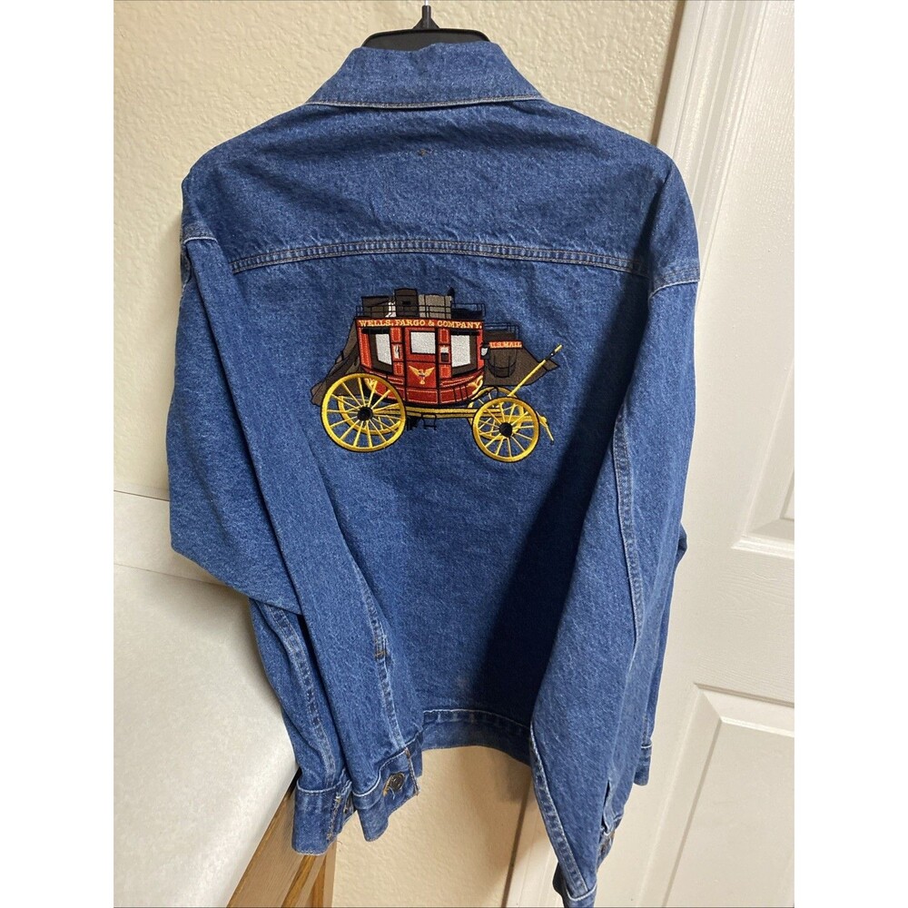 90's Wells Fargo & Co. International Denim Jacket Size M